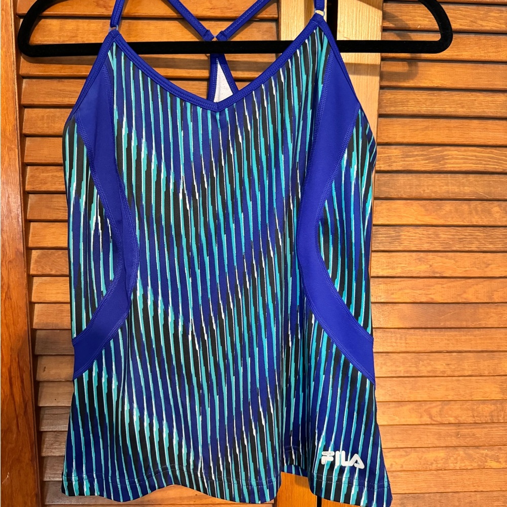 Fila tank